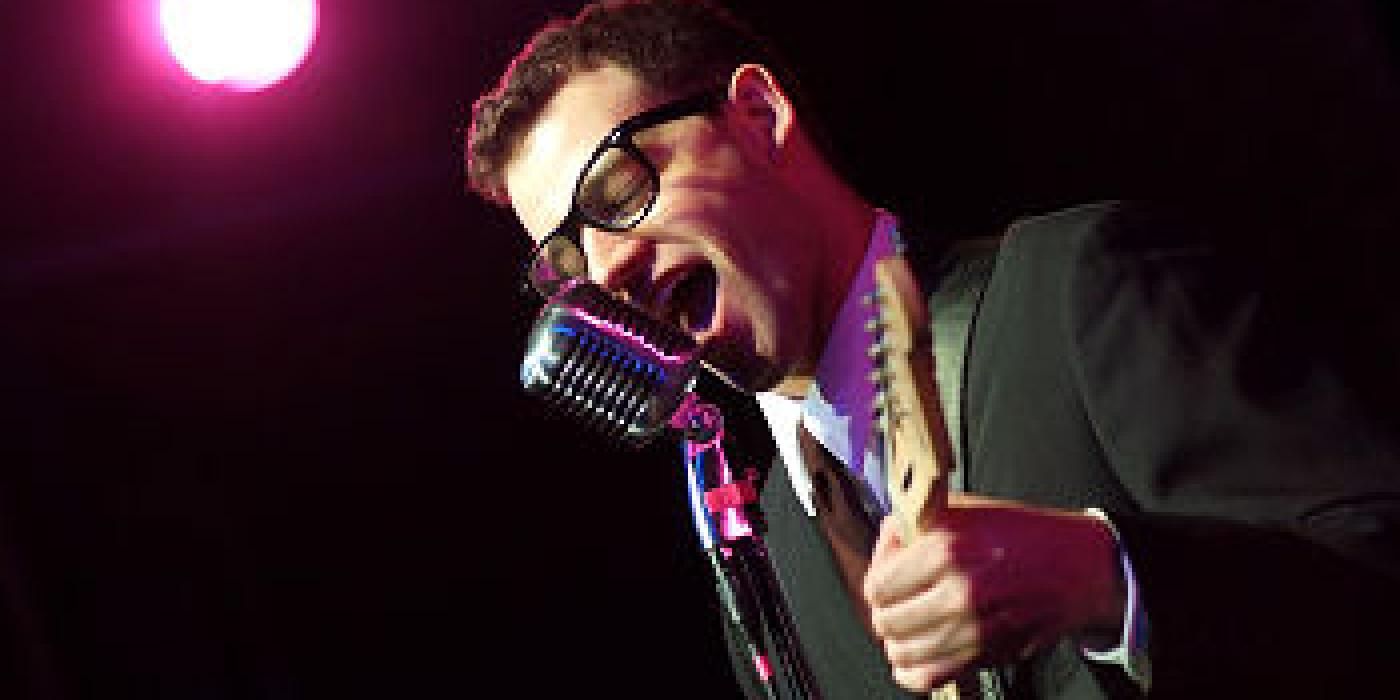 Todd Meredith & The Rave-Ons Singer