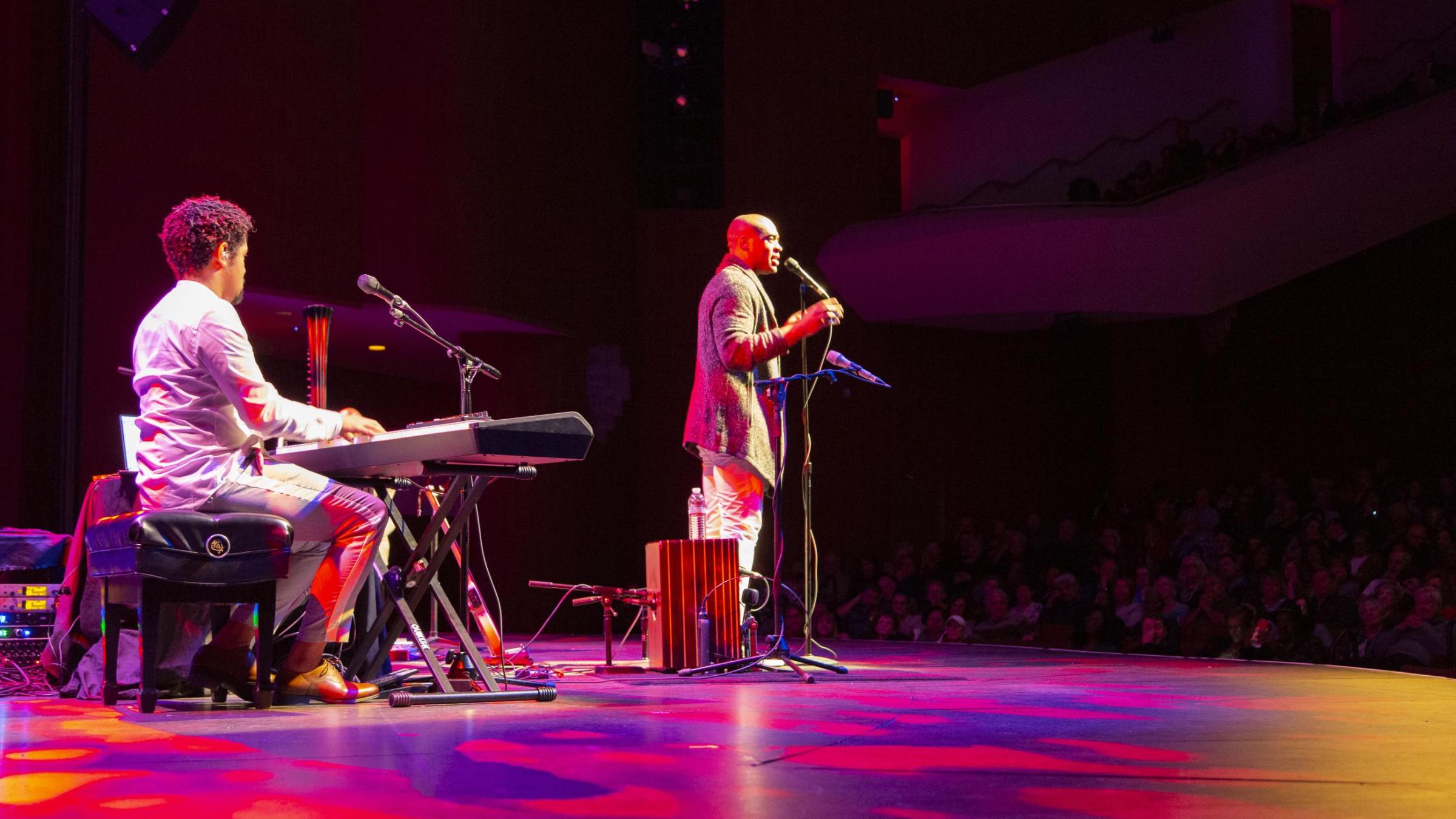 Chandler Center for the Arts makes it easy for patrons to read more about their favorite artists